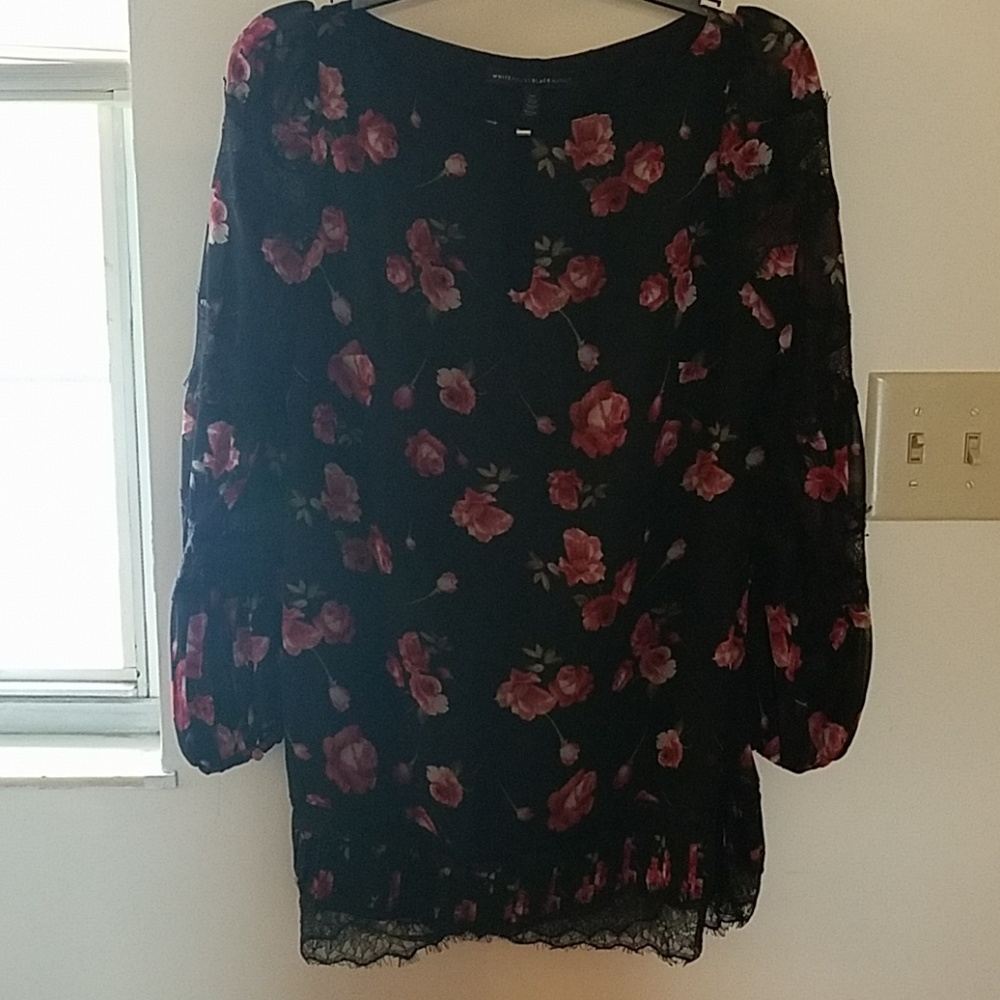 Floral black tunic with lace on sleeves and bottom